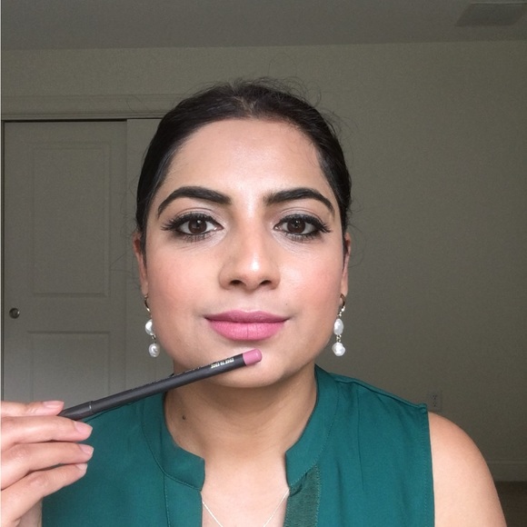 MAC Cosmetic Lip Liner in Edge to Edge - Picture 11 of 16